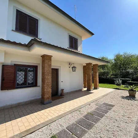 Le Tre Camelie Casa vacanze Capranica